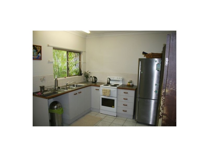 1/82-84 Old Smithfield Road, Freshwater QLD 4870