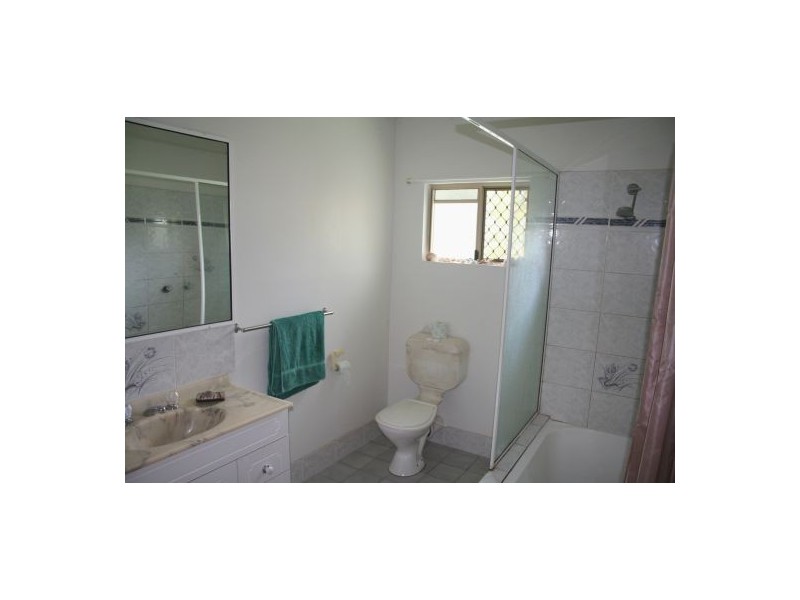 1/82-84 Old Smithfield Road, Freshwater QLD 4870