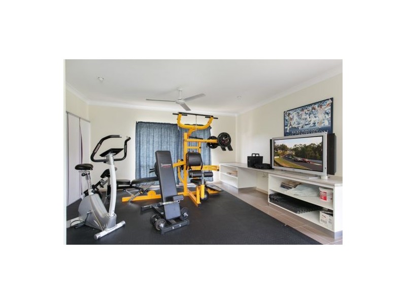 87 Walker Road, Bentley Park QLD 4869