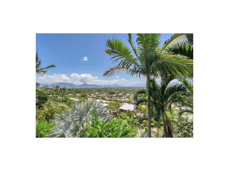 102 Nolan Street, Whitfield QLD 4870
