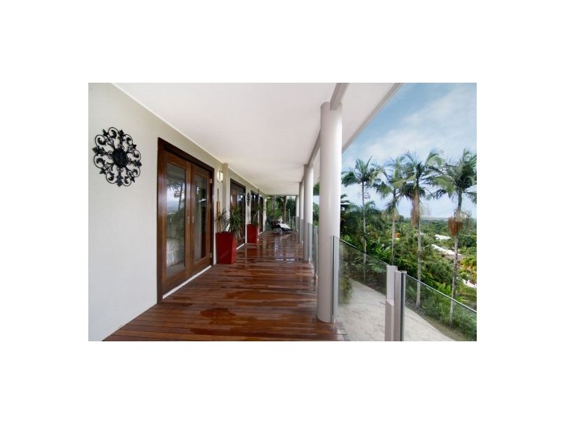 102 Nolan Street, Whitfield QLD 4870