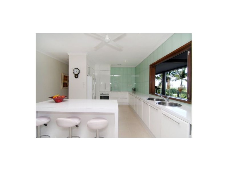 102 Nolan Street, Whitfield QLD 4870