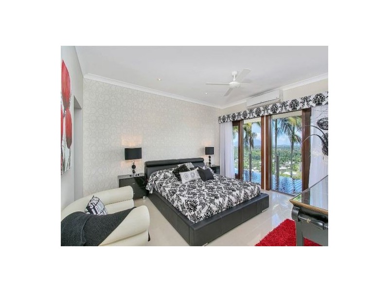 102 Nolan Street, Whitfield QLD 4870