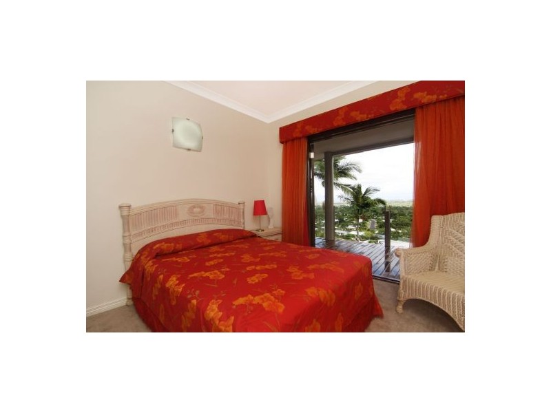 102 Nolan Street, Whitfield QLD 4870