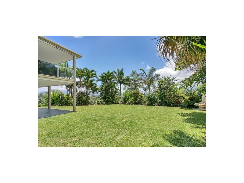 102 Nolan Street, Whitfield QLD 4870