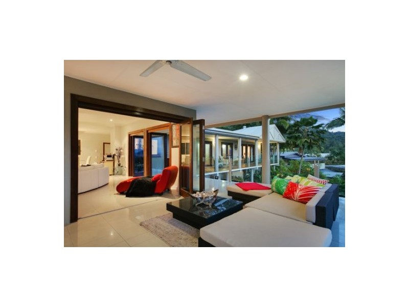 102 Nolan Street, Whitfield QLD 4870