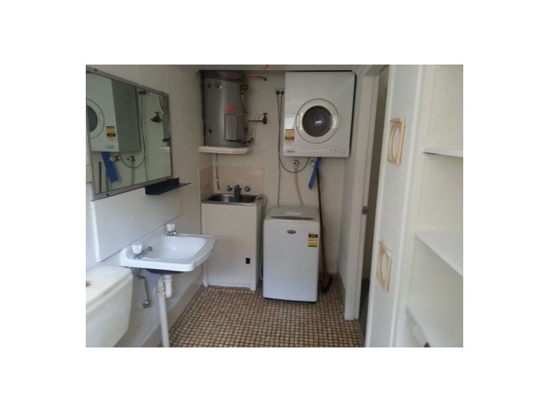 16/6 Hector Close, Westcourt QLD 4870