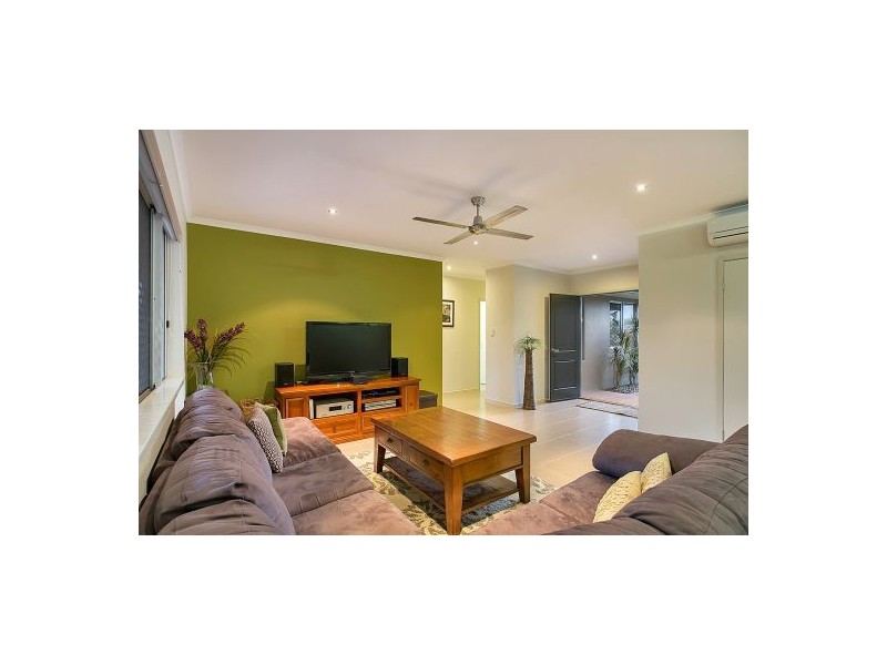 9 Denmark Street, Edmonton QLD 4869