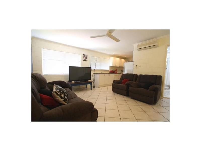 9/31 Digger St, Cairns North QLD 4870