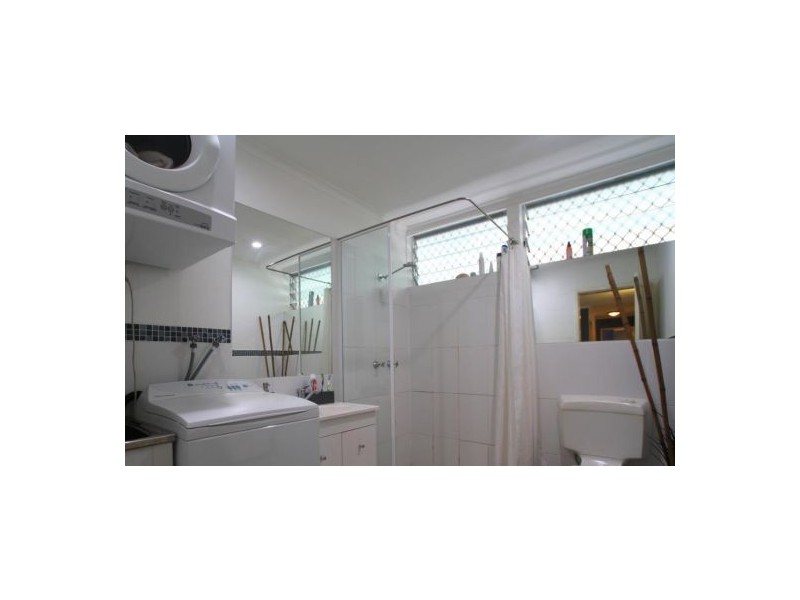 9/31 Digger St, Cairns North QLD 4870