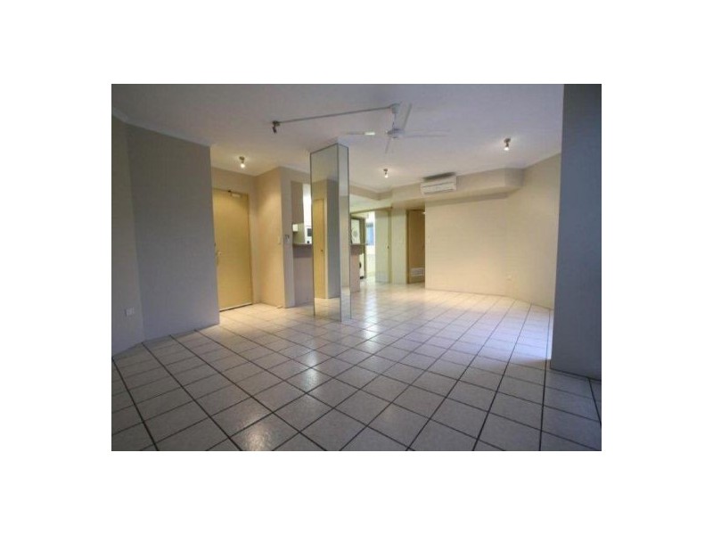 1/279 The Esplanade, Cairns North QLD 4870