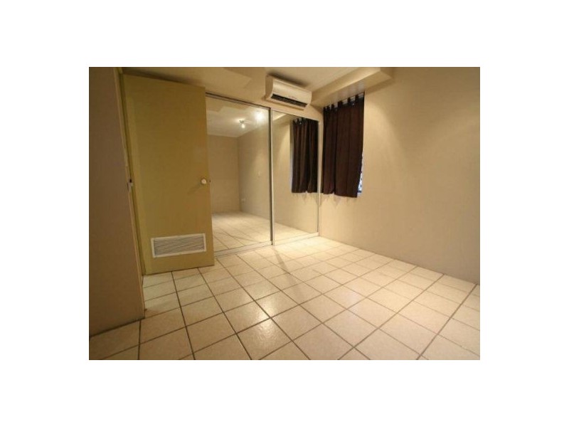 1/279 The Esplanade, Cairns North QLD 4870