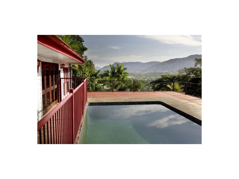 1B Bellevue Crescent, Edge Hill QLD 4870