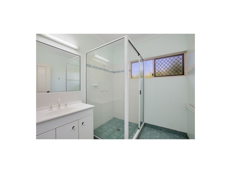 1/5 Coolabah Close, White Rock QLD 4868