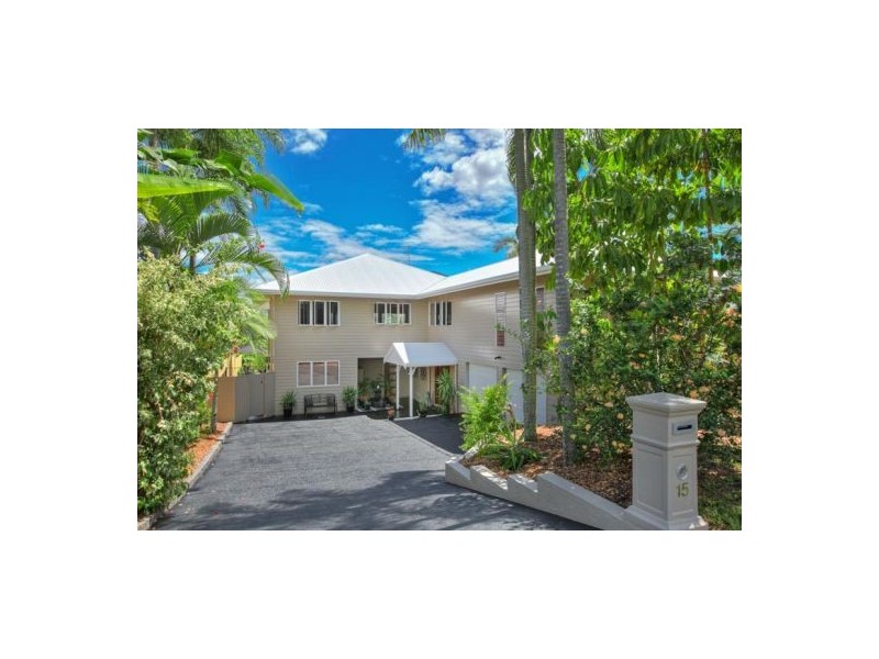 15 Sommerville Crescent, Whitfield QLD 4870