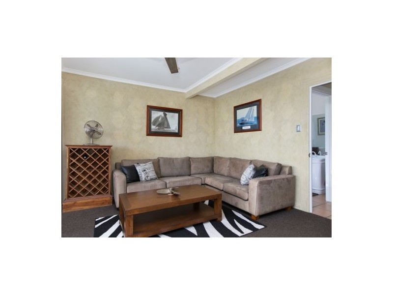 15 Sommerville Crescent, Whitfield QLD 4870