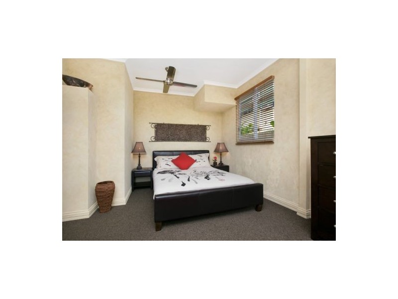 15 Sommerville Crescent, Whitfield QLD 4870