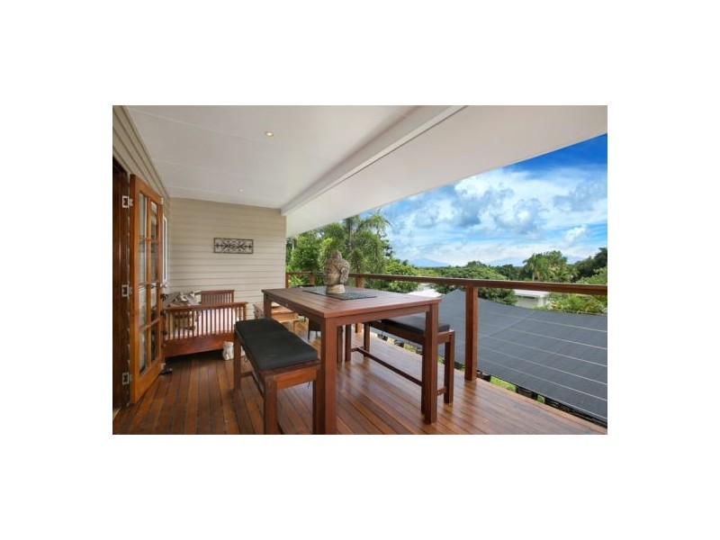 15 Sommerville Crescent, Whitfield QLD 4870
