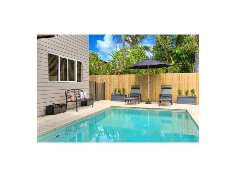 15 Sommerville Crescent, Whitfield QLD 4870