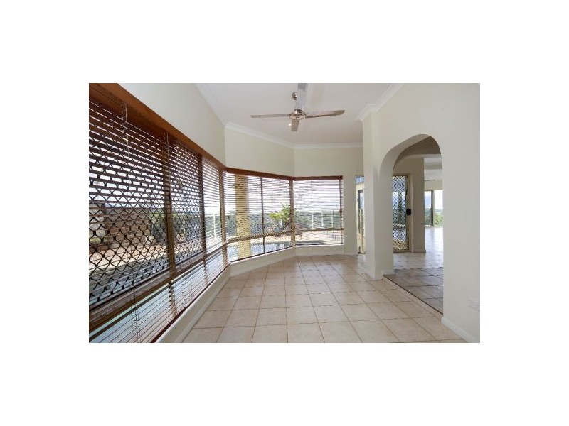 5 Hussar Close, Kanimbla QLD 4870