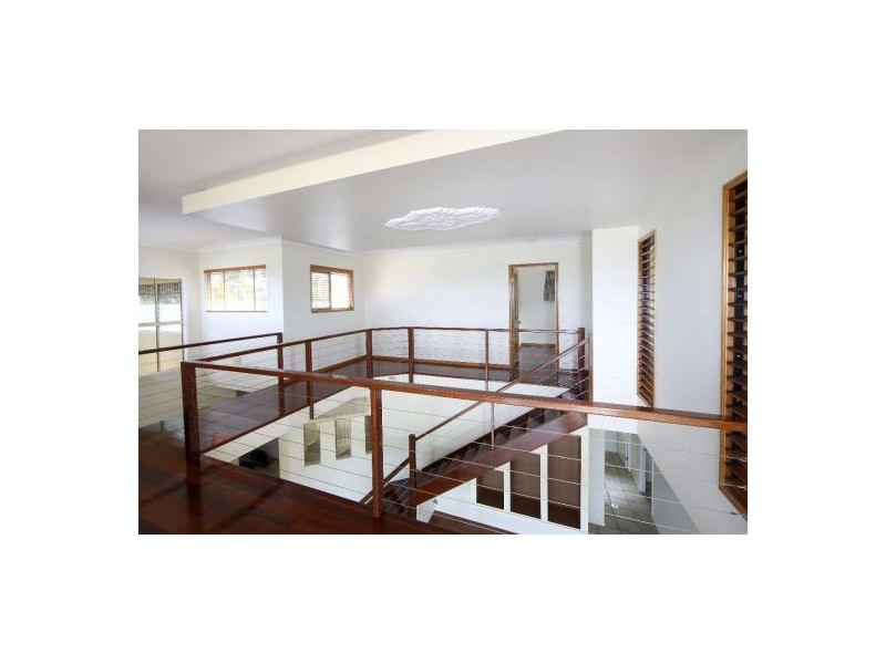 5 Hussar Close, Kanimbla QLD 4870