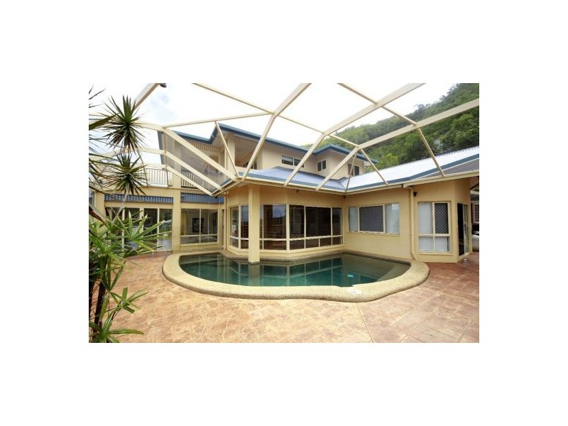 5 Hussar Close, Kanimbla QLD 4870