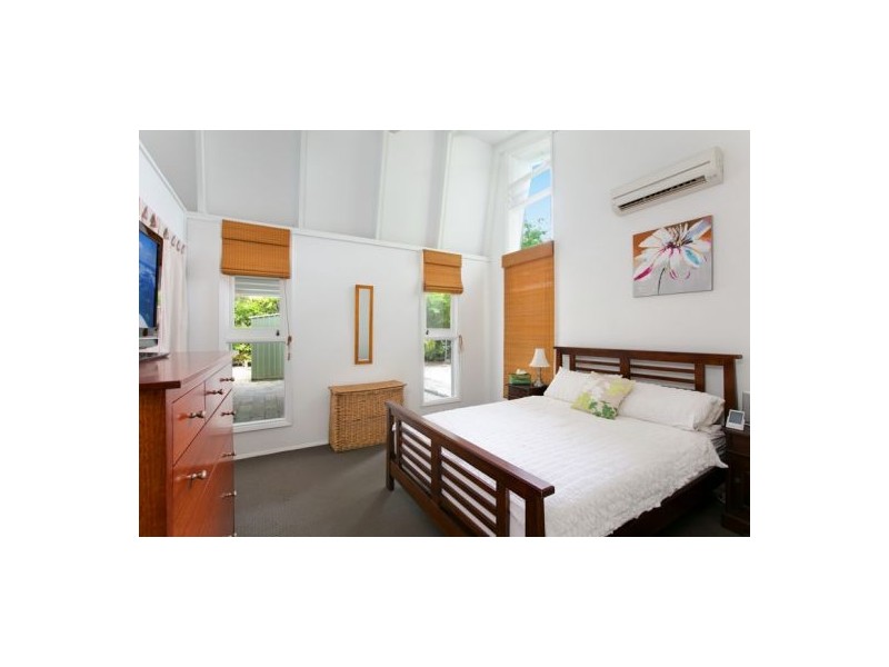 17-19 Tamarind Street, Holloways Beach QLD 4878