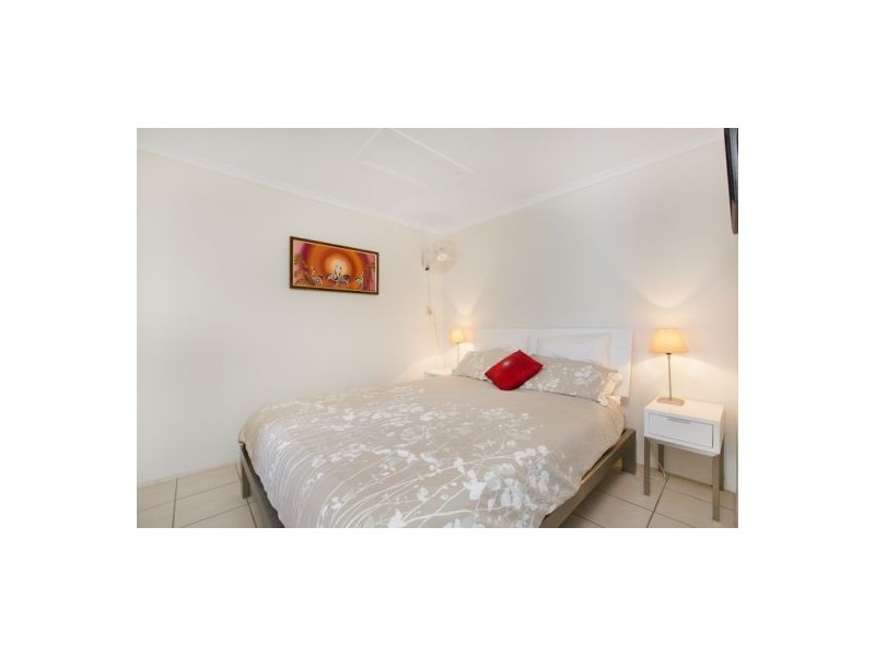 17-19 Tamarind Street, Holloways Beach QLD 4878