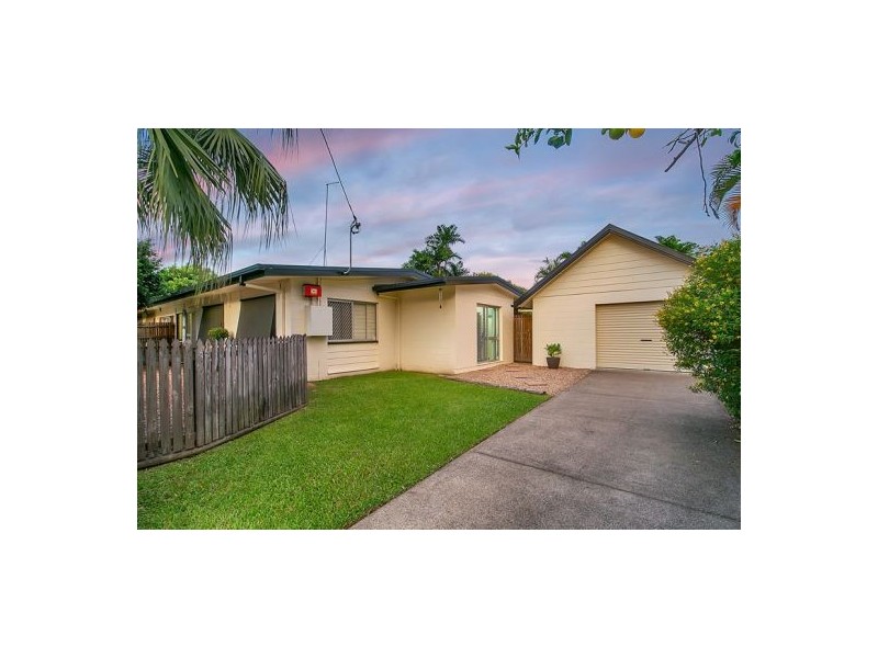 2/330-332 Mayers Street, Edge Hill QLD 4870