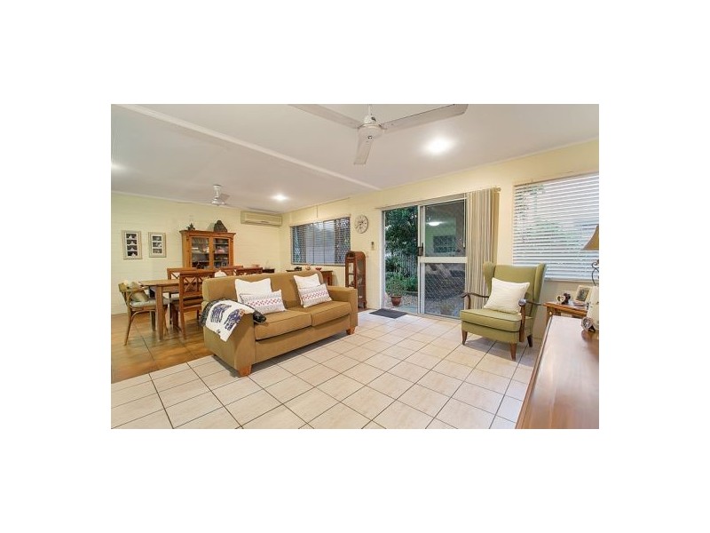 2/330-332 Mayers Street, Edge Hill QLD 4870