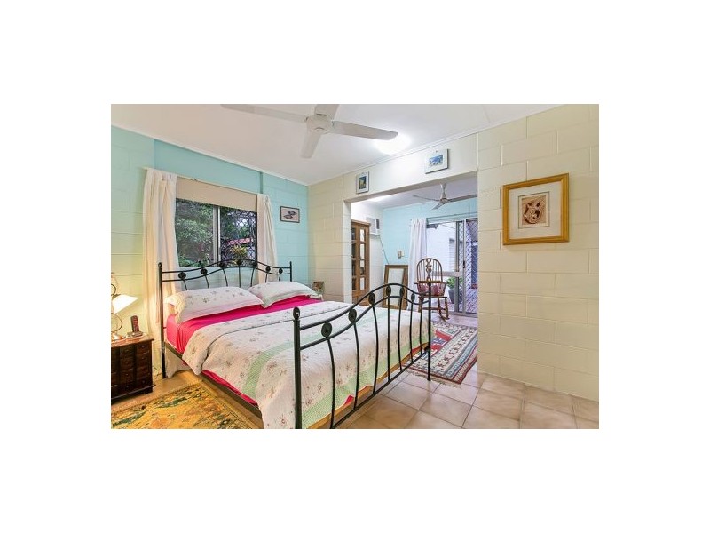 2/330-332 Mayers Street, Edge Hill QLD 4870