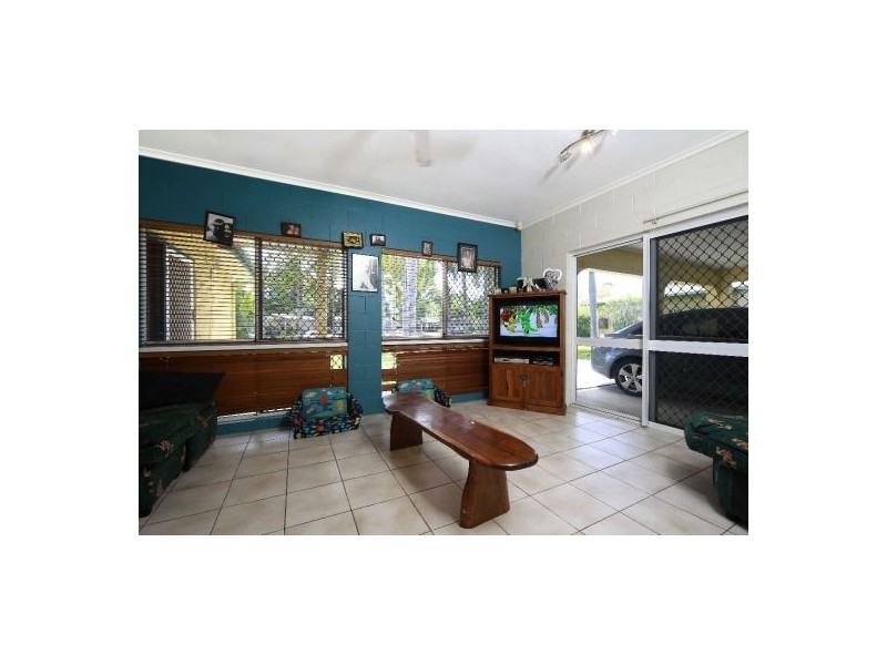 19 Tryal Street, Bentley Park QLD 4869