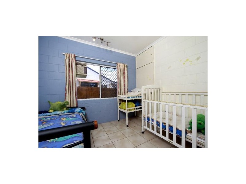 19 Tryal Street, Bentley Park QLD 4869