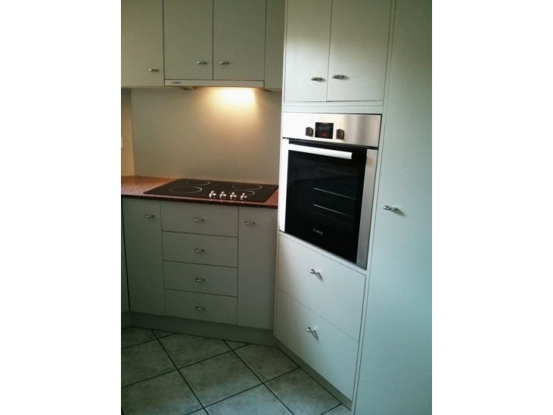 8/25 Digger St, Cairns North QLD 4870