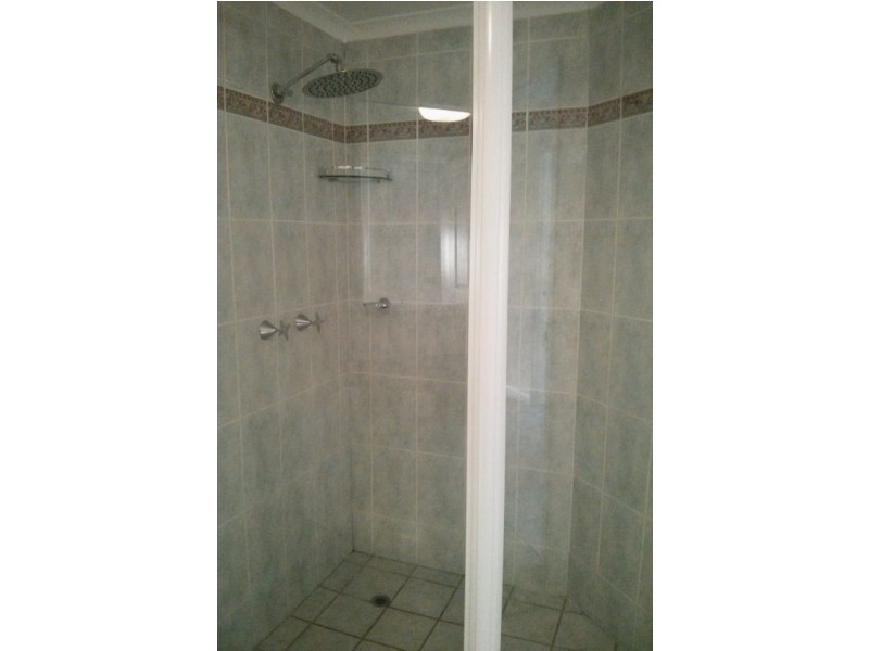 8/25 Digger St, Cairns North QLD 4870