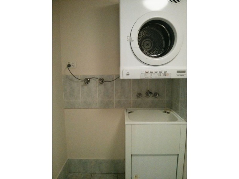 8/25 Digger St, Cairns North QLD 4870