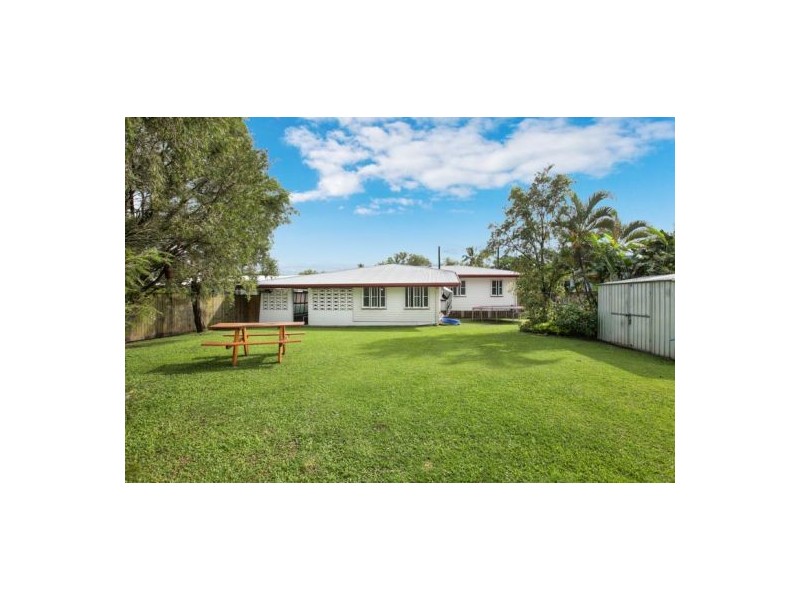61 Dalton St, Westcourt QLD 4870