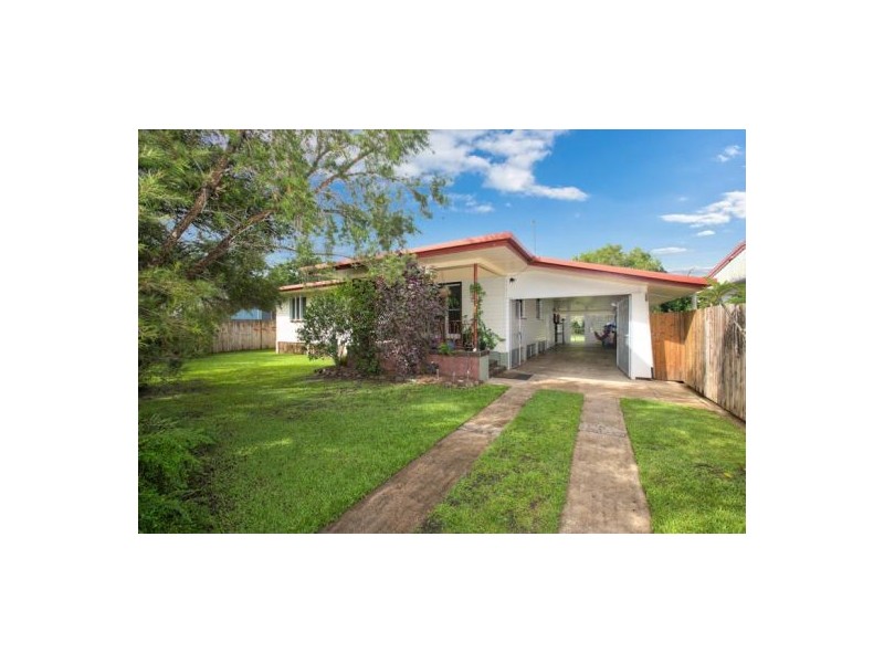 61 Dalton St, Westcourt QLD 4870