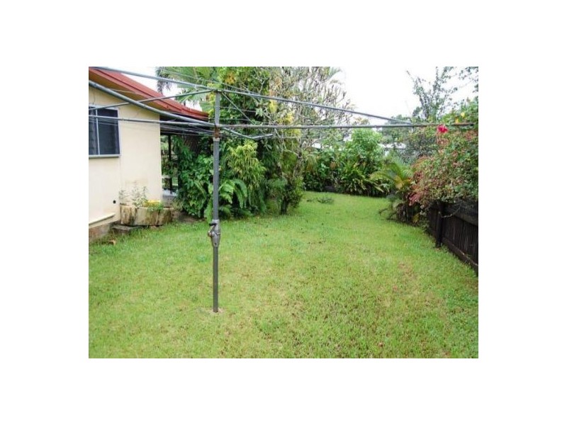 9 Bartle Street, East Innisfail QLD 4860