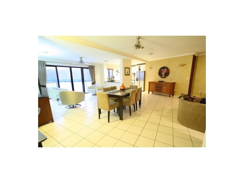 904/27 Wharf Street, Cairns City QLD 4870