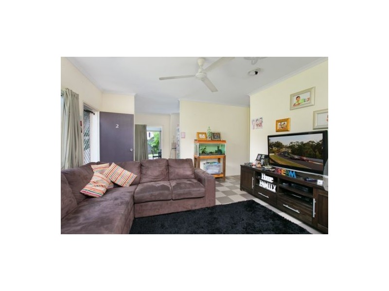 2/7-9 Nesbit Street, Whitfield QLD 4870