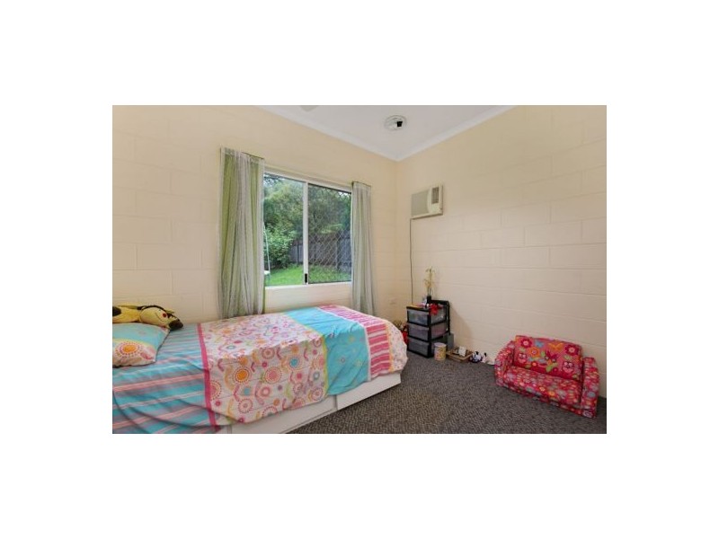 2/7-9 Nesbit Street, Whitfield QLD 4870