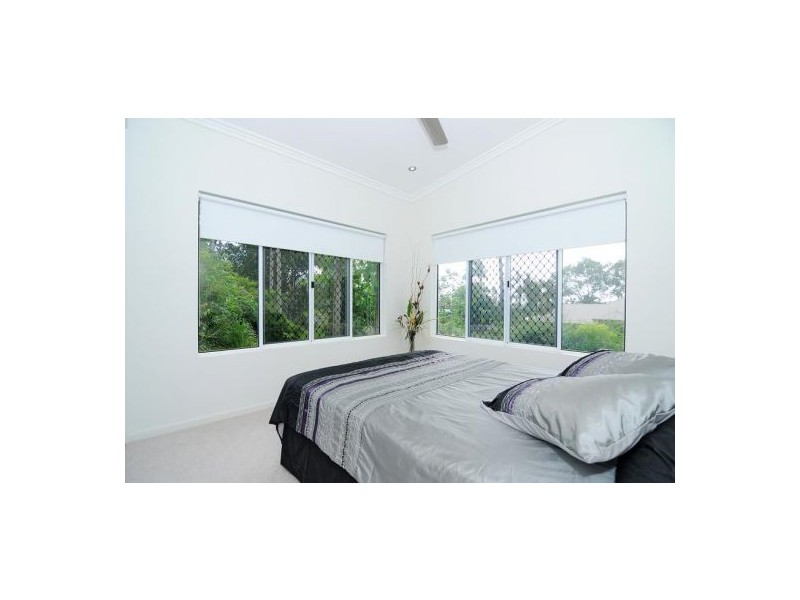 2 Carmelo Close, Whitfield QLD 4870