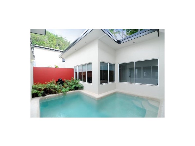 2 Carmelo Close, Whitfield QLD 4870