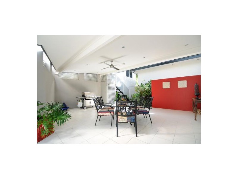 2 Carmelo Close, Whitfield QLD 4870