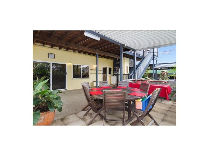 236 Aumuller Street, Westcourt QLD 4870