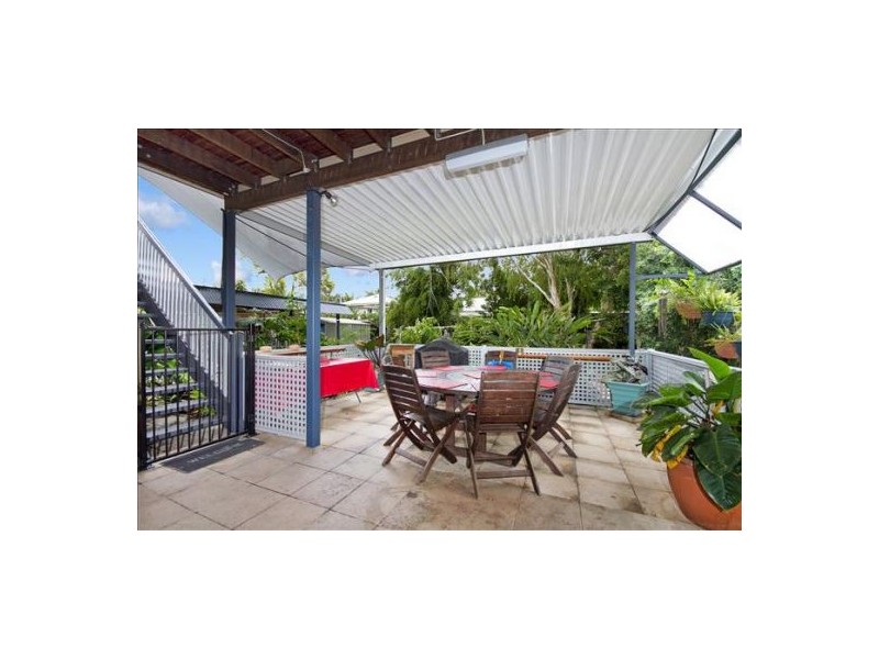 236 Aumuller Street, Westcourt QLD 4870