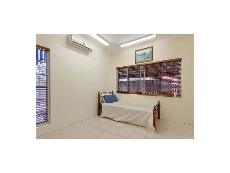 236 Aumuller Street, Westcourt QLD 4870