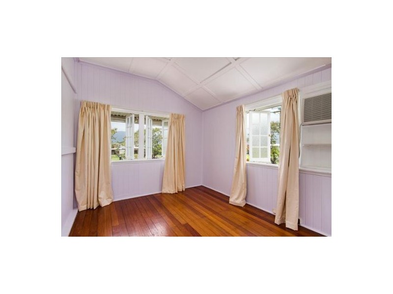 236 Aumuller Street, Westcourt QLD 4870