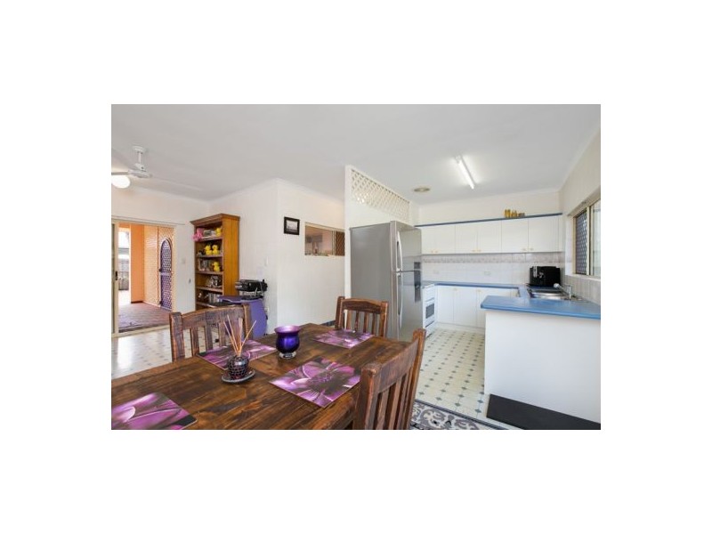 5 Wiskar Close, Bentley Park QLD 4869